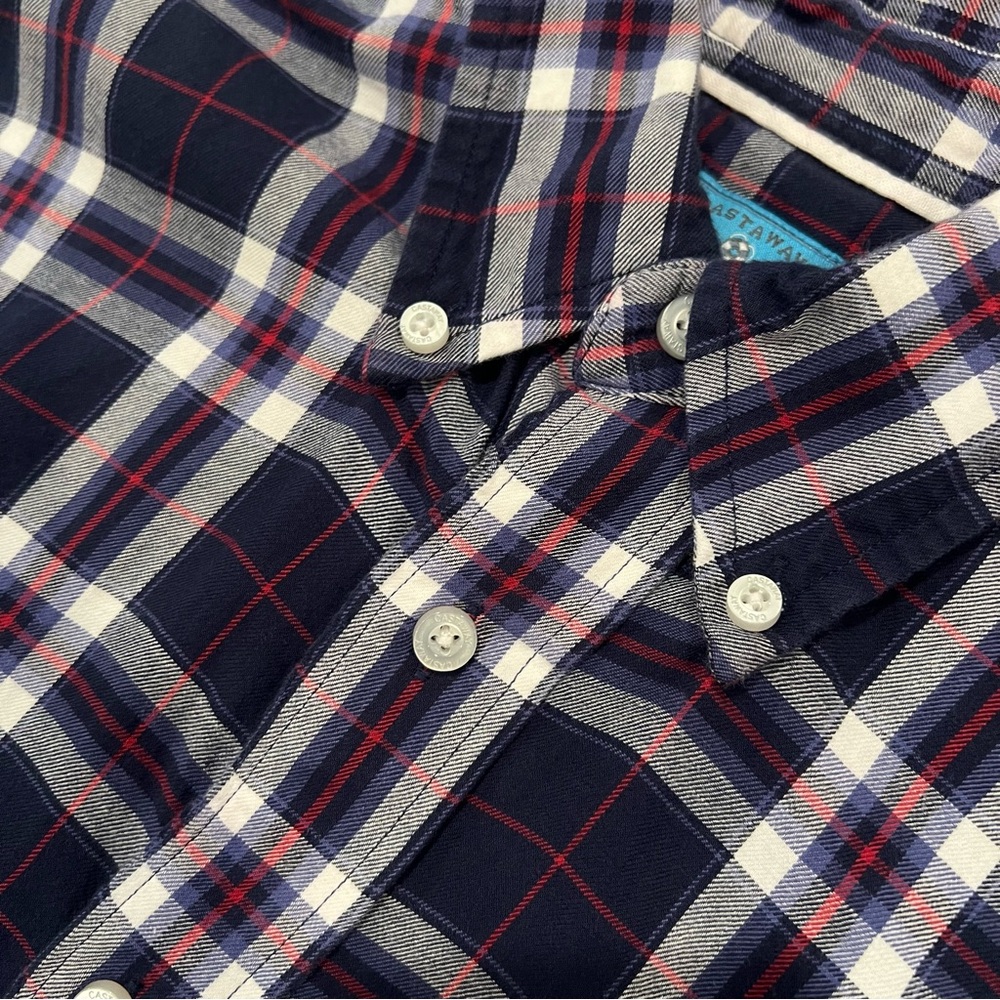 Castaway Nantucket Island Red/Navy‎ Plaid Long-Sleeve Button-Up Shirt Medium